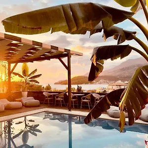 https://villa-merkuri.albaniahotels.org